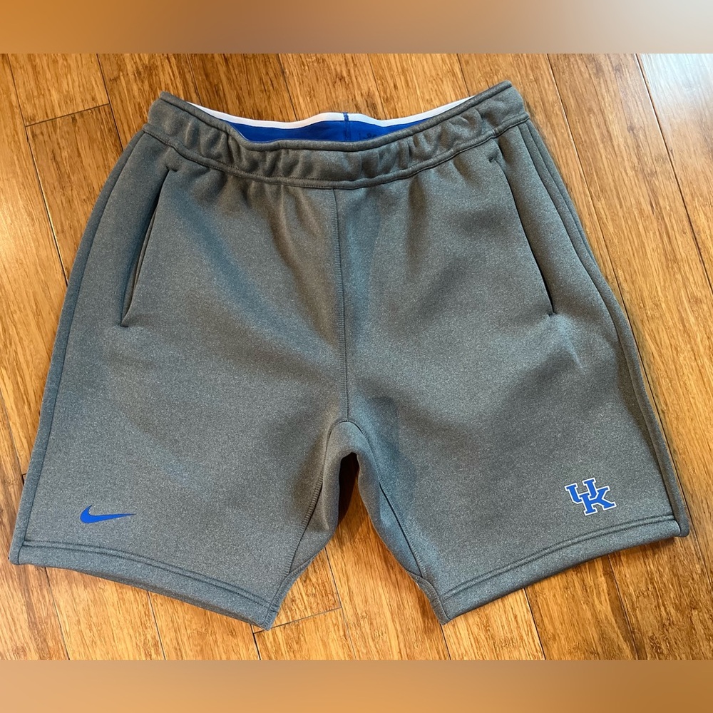 University of Kentucky Nike DriFit Training Shorts Football side zippers Large